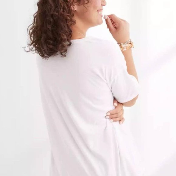 NWT aerie V-Neck Tee - Picture 2 of 5